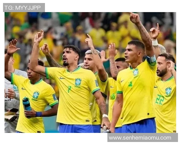 当绿茵场巨星开嗓传情足球歌声化作最动人民歌旋律